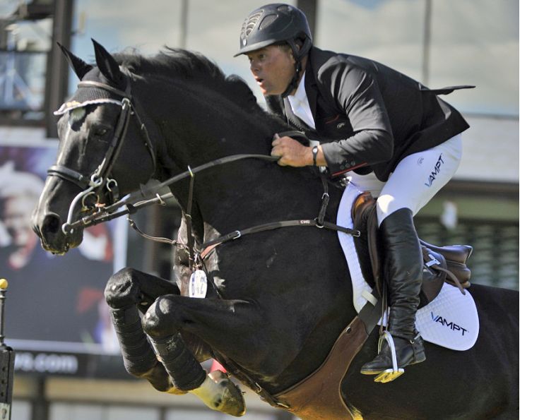 Photo: Robin Duncan Photography Kyle King and Capone I